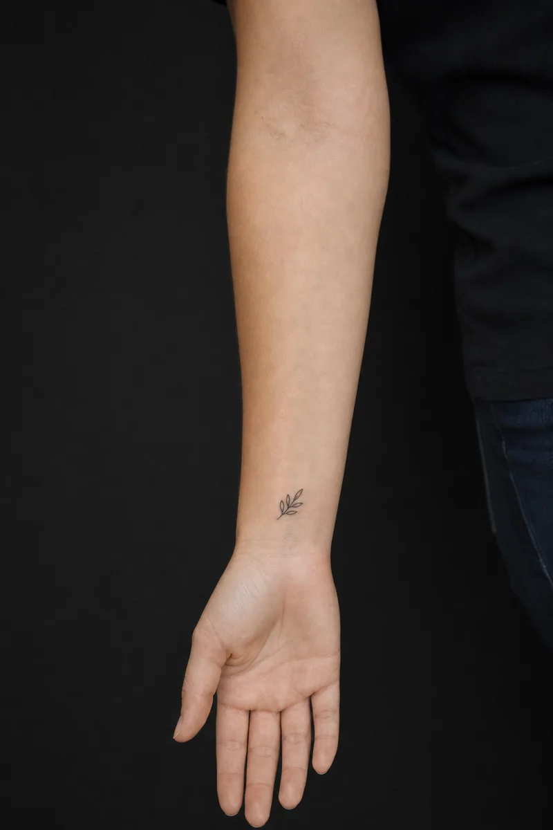 A 3 cm tattoo on a wrist